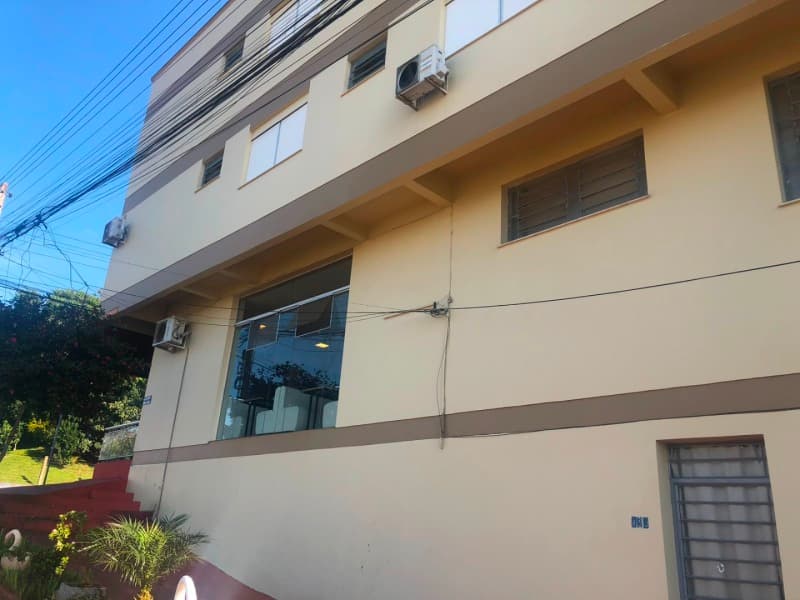 Foto 19 de 22: Comercial em leilão em Erechim - RS, bairro Centro — LOTE 001 SALA COMERCIAL DE Nº 01 (UM), no térreo, do Residencial Tonial, com a área privativa de 117