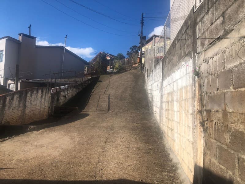 Foto 20 de 24: Terreno em leilão em Erechim - RS, bairro São Cristóvão — LOTE 006 LOTE URBANO Nº 07, de Parte do Setor “C”, da Vila Operária, com área de 703,28m², em ERECHI