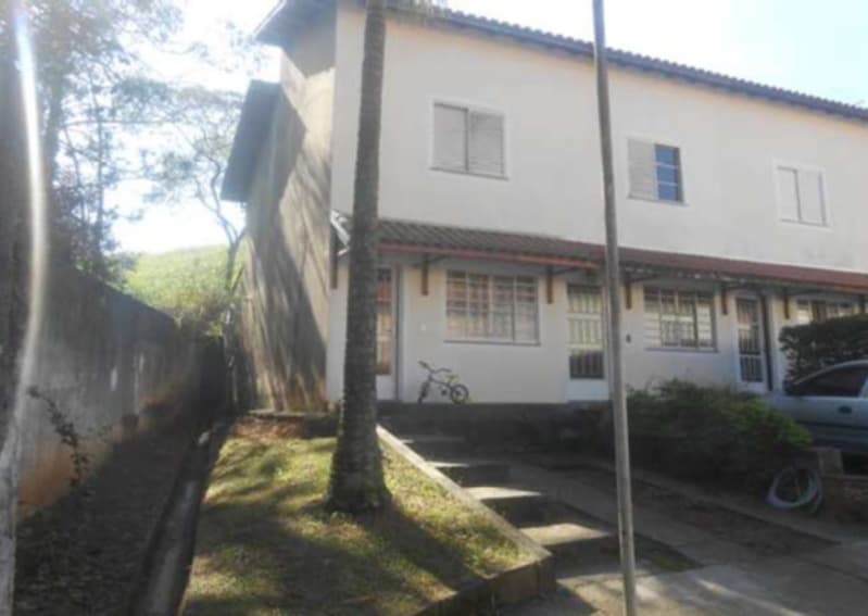 Casa em leilão em Cotia - SP — LOTE 001 Direitos sobre Casa assobradada no Cond. Residencial Vilas das Flores em Cotia/SP