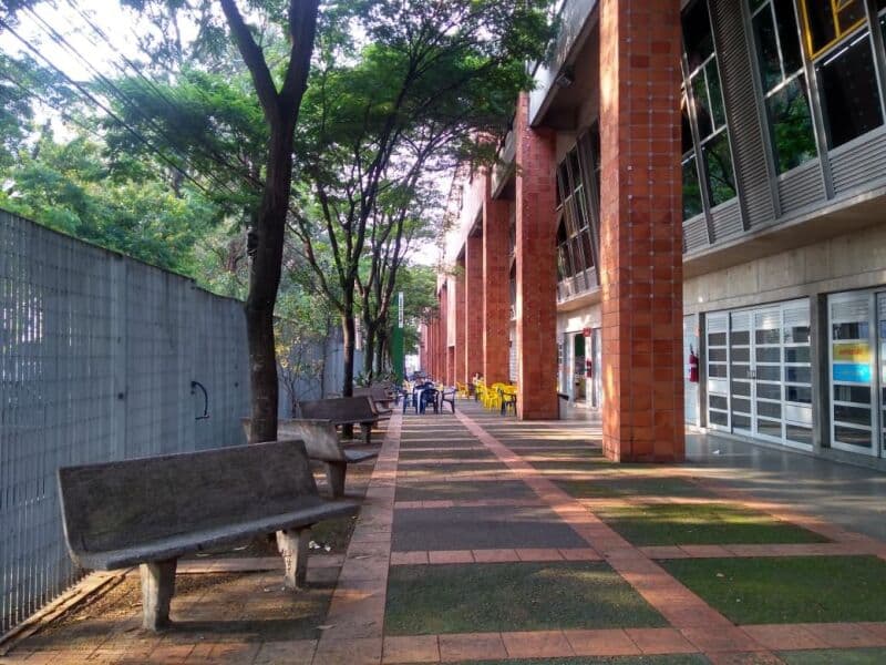 Foto 6 de 8: Terreno em leilão em Osasco - SP, bairro Vila Yara — LOTE 001 Complexo comercial | terreno com área de 40.453,88m² em Osasco/SP