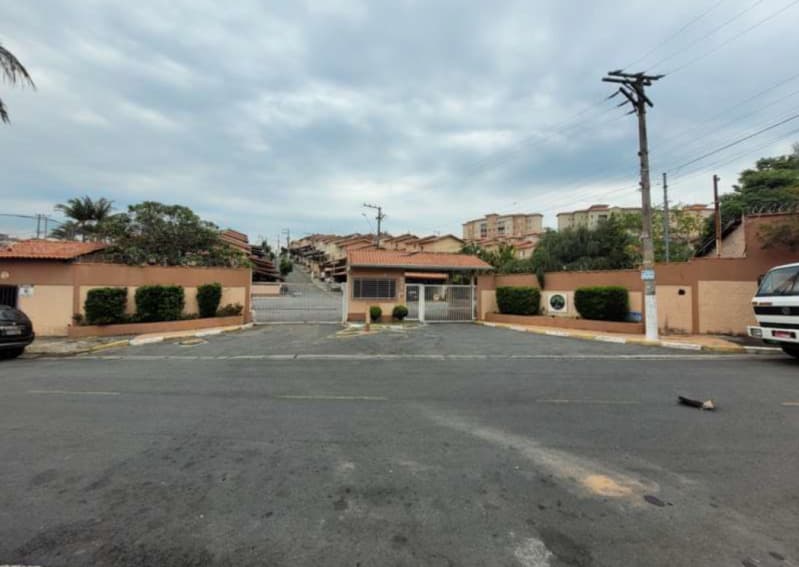 Foto 2 de 2: Casa em leilão em Cotia - SP, bairro Jardim Petrópolis — LOTE 001 Direitos sobre imóvel de 68,12m², no Res. Recanto das Graças-I, em Cotia/SP