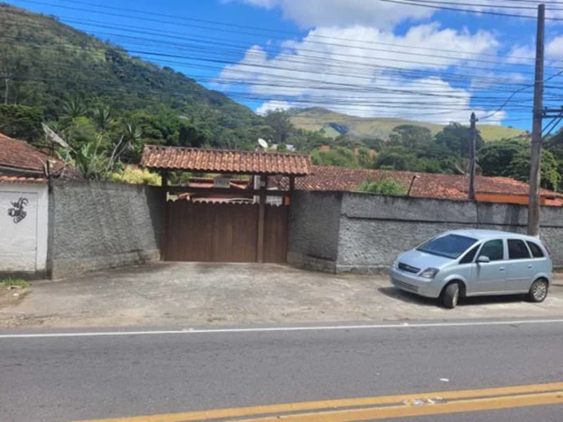 Foto 2 de 8: Casa em leilão em Petrópolis - RJ, bairro Pedro do Rio — Casa - Petrópolis - RJ
