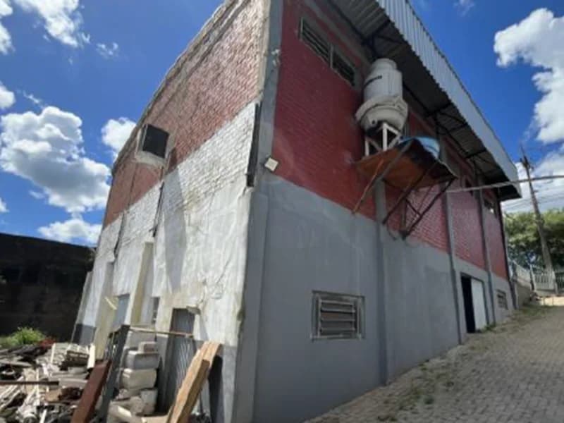 Foto 2 de 8: Casa em leilão em Passo Fundo - RS, bairro Loteamento Professor Schisler — Prédio - Passo Fundo - RS