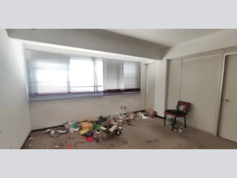Foto 2 de 3: Comercial em leilão em Cachoeira Do Sul - RS, bairro Centro — Sala - Cachoeira do Sul - RS