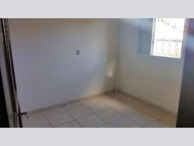 Foto 1 de 13: Casa em leilão em Angatuba - SP, bairro Vila Nova — Casa - Angatuba - SP
