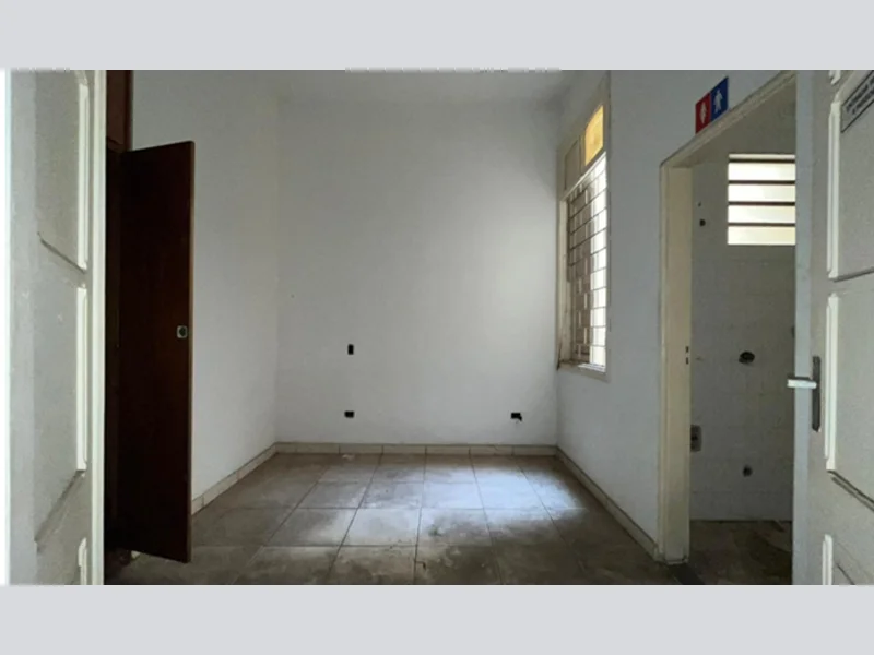 Foto 5 de 17: Casa em leilão em Salto - SP, bairro Centro — Casa - Salto - SP