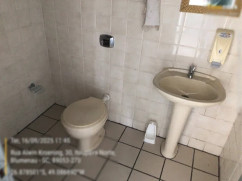 Foto 7 de 20: Comercial em leilão em Blumenau - SC, bairro Itoupava Norte — Sala - Blumenau - SC