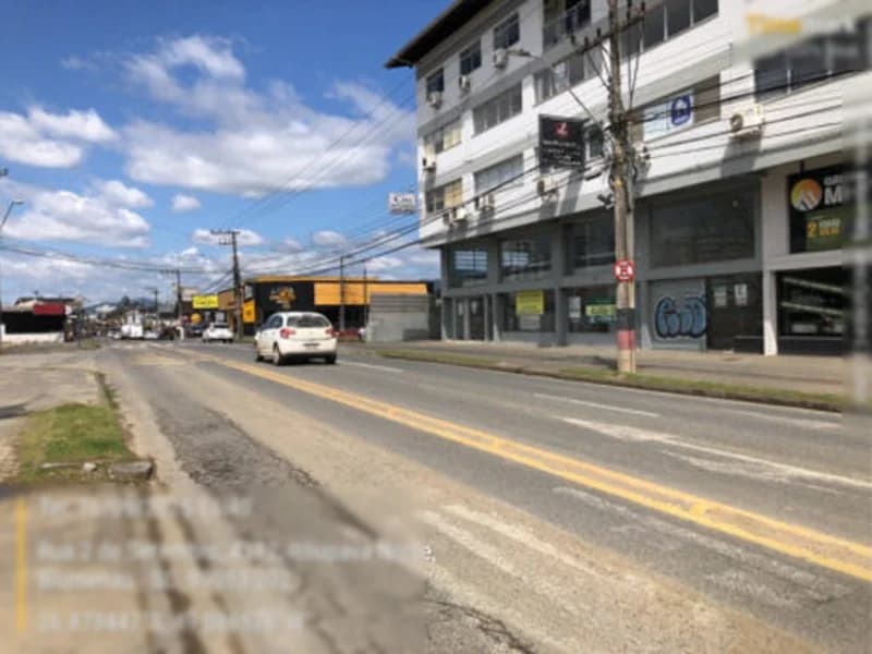 Foto 2 de 20: Comercial em leilão em Blumenau - SC, bairro Itoupava Norte — Sala - Blumenau - SC