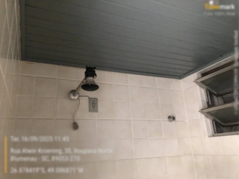Foto 17 de 20: Comercial em leilão em Blumenau - SC, bairro Itoupava Norte — Sala - Blumenau - SC