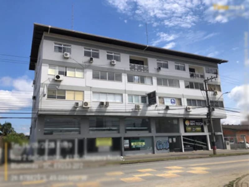 Foto 11 de 17: Comercial em leilão em Blumenau - SC, bairro Itoupava Norte — Sala - Blumenau - SC