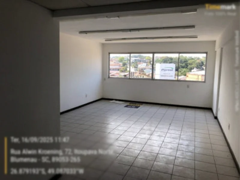 Foto 6 de 17: Comercial em leilão em Blumenau - SC, bairro Itoupava Norte — Sala - Blumenau - SC