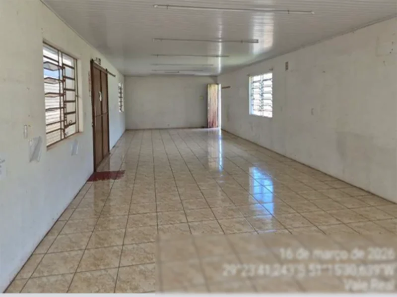 Foto 1 de 15: Comercial em leilão em Vale Real - RS, bairro Centro — Galpão - Vale Real - RS