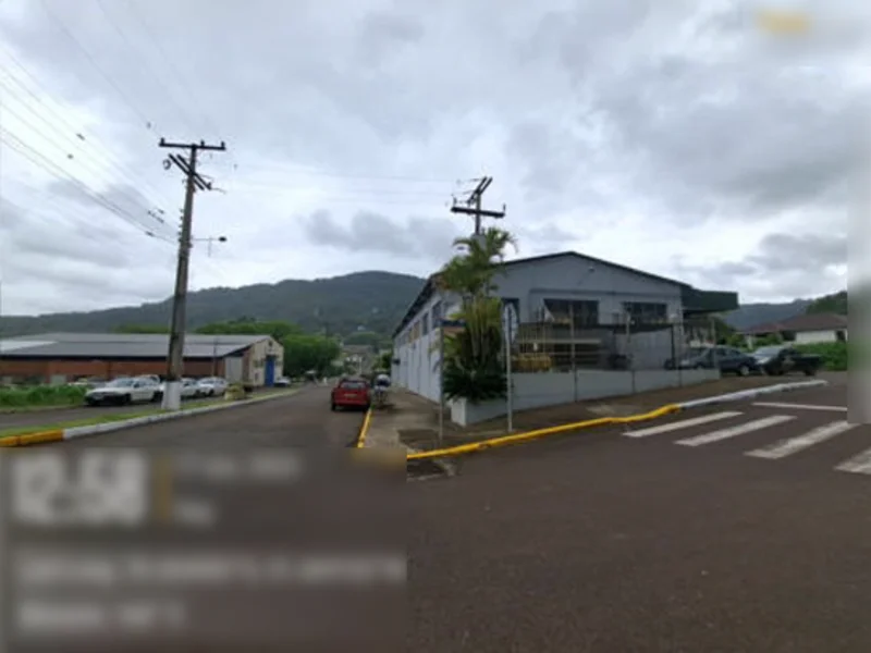 Foto 42 de 51: Comercial em leilão em Poço Das Antas - RS, bairro Centro — Prédio - Poço Das Antas - RS