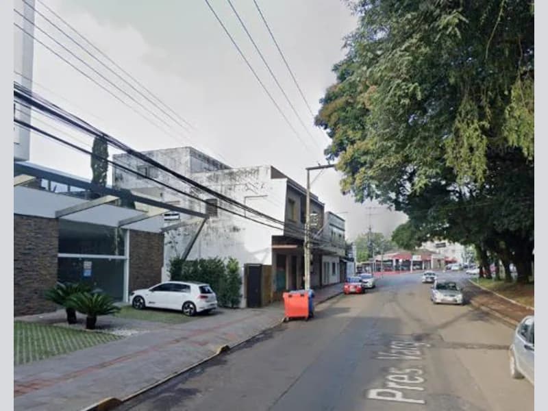 Foto 7 de 10: Comercial em leilão em Passo Fundo - RS, bairro Rodrigues — Sala - Passo Fundo - RS
