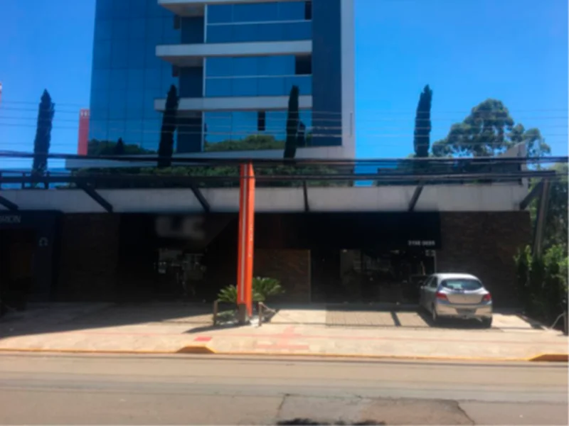 Foto 2 de 9: Comercial em leilão em Passo Fundo - RS, bairro Rodrigues — Sala - Passo Fundo - RS