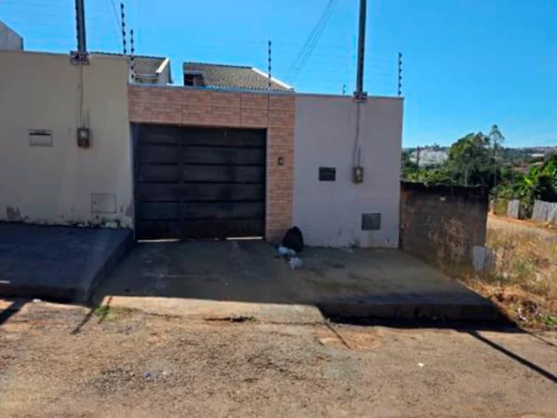 Foto 1 de 10: Casa em leilão em Anápolis - GO, bairro Loteamento Jardim Bom Clima — Casa - Anápolis - GO