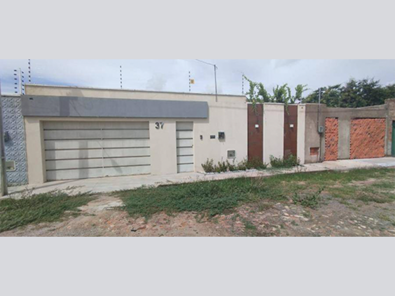 Foto 1 de 6: Casa em leilão em Juazeiro Do Norte - CE, bairro Professora Maria Geli de Sa Barreto — Casa - Juazeiro do Norte - CE