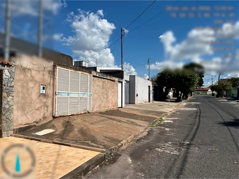 Foto 1 de 6: Casa em leilão em Uberlândia - MG, bairro Jardim Patrícia — Casa - Uberlândia - MG