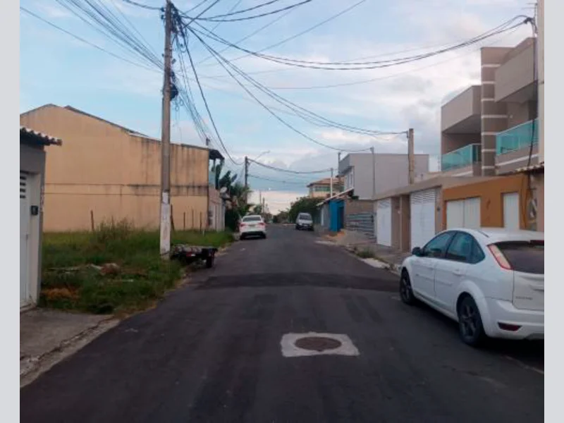 Foto 6 de 9: Casa em leilão em Macaé - RJ, bairro Verdes Mares — Casa - Macaé - RJ