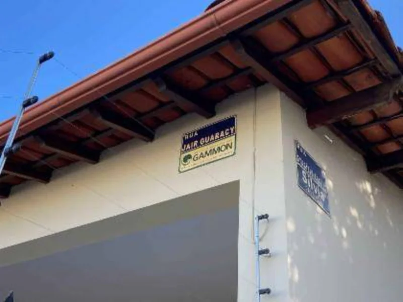 Foto 3 de 10: Casa em leilão em Lavras - MG, bairro Centenário — Casa - Lavras - MG