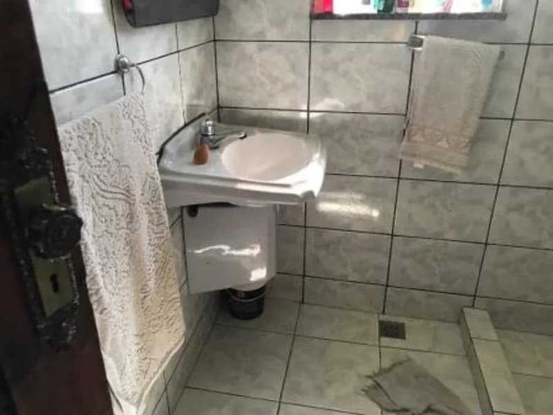 Foto 20 de 33: Casa em leilão em Duque De Caxias - RJ, bairro Vila Rosario — Casa - Duque de Caxias - RJ