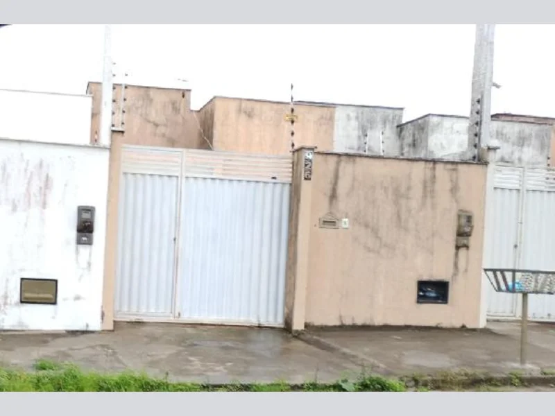 Casa em leilão em Feira De Santana - BA — Casa - Feira de Santana - BA