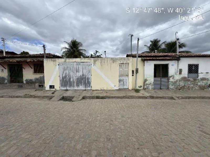 Casa em leilão em Iaçu - BA, bairro Centro — Casa - Iaçu - BA