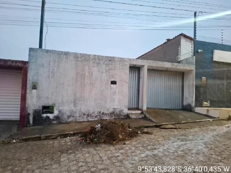Casa em leilão em Feira Grande - AL, bairro Centro — Casa - Feira Grande - AL