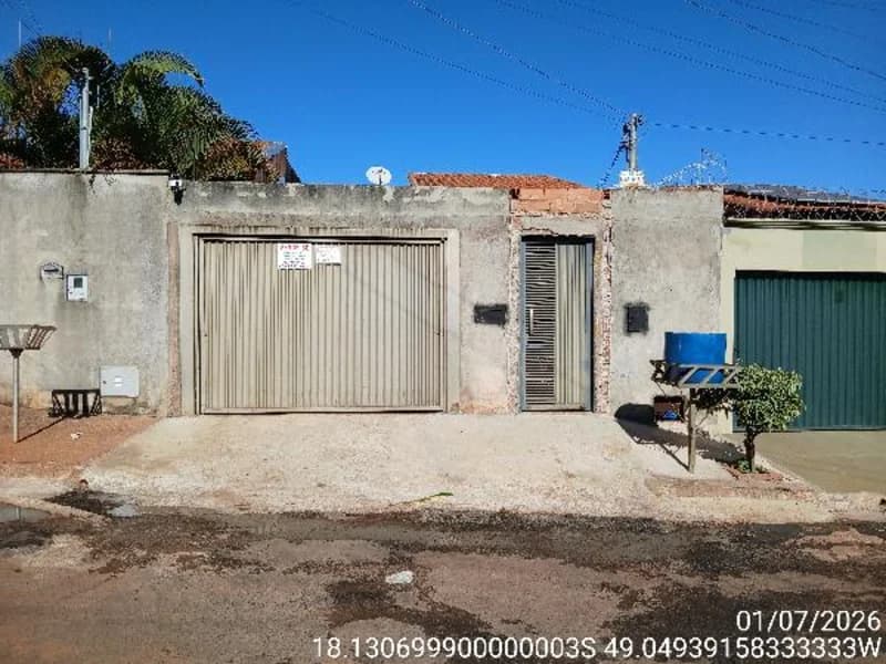 Casa em leilão em Buriti Alegre - GO — Casa - Buriti Alegre - GO