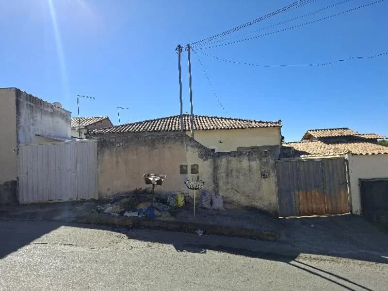 Casa em leilão em Esmeraldas - MG, bairro Floresta Encantada — Casa - Esmeraldas - MG
