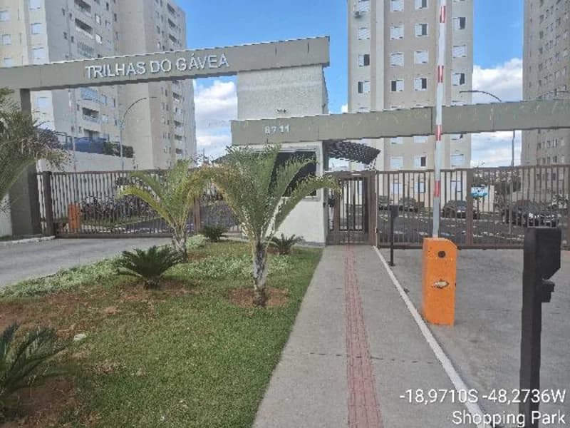 Apartamento em leilão em Uberlândia - MG — Apartamento - Uberlândia - MG