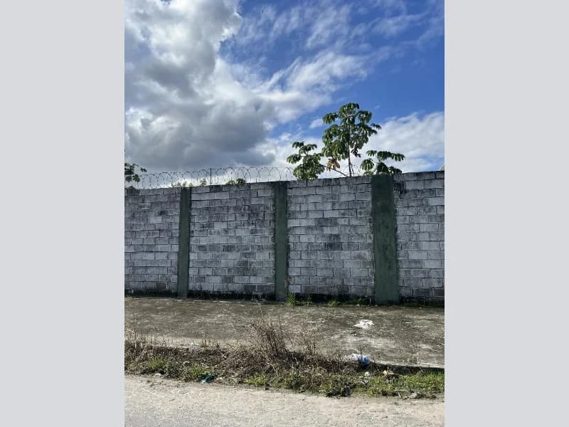 Comercial em leilão em Mongaguá - SP, bairro Jardim Praia Grande — Prédio - Mongaguá - SP