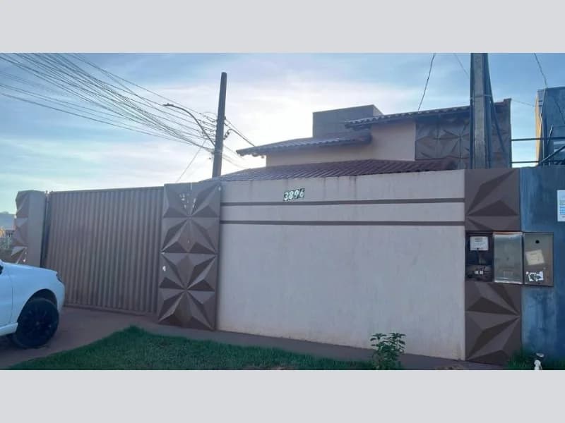 Foto 2 de 4: Casa em leilão em Rolim De Moura - RO, bairro Centro — Casa - Rolim de Moura - RO