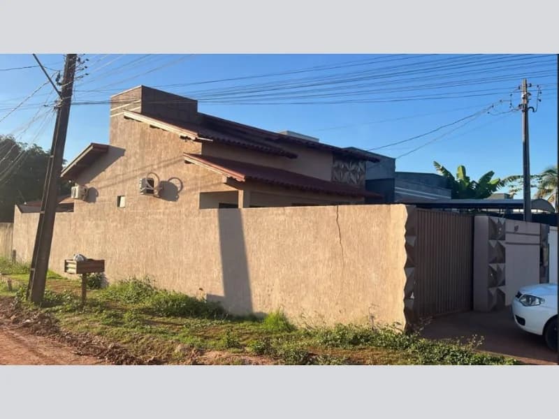 Foto 4 de 4: Casa em leilão em Rolim De Moura - RO, bairro Centro — Casa - Rolim de Moura - RO