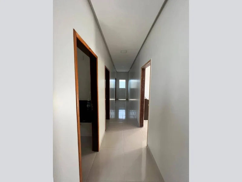 Foto 8 de 22: Casa em leilão em Unaí - MG, bairro Loteamento Curva do Rio — Casa - Unaí - MG
