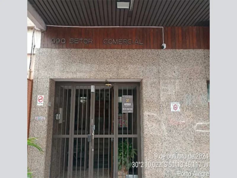 Foto 14 de 16: Comercial em leilão em Porto Alegre - RS, bairro Centro Histórico — Sala - Porto Alegre - RS