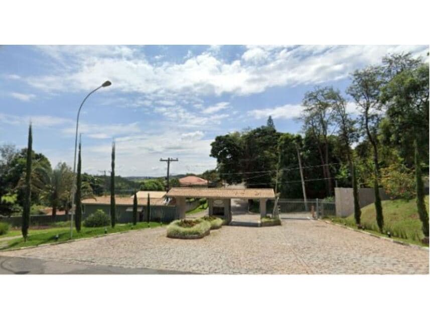 Casa em leilão em Itatiba - SP — Chácara à venda em leilão