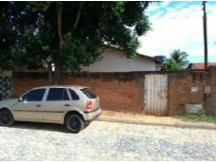 Casa em leilão em Serra Dourada - BA — Casa à venda em leilão