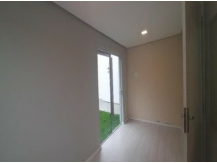 Foto 8 de 17: Casa em leilão em Alvorada - RS — Casa à venda em leilão