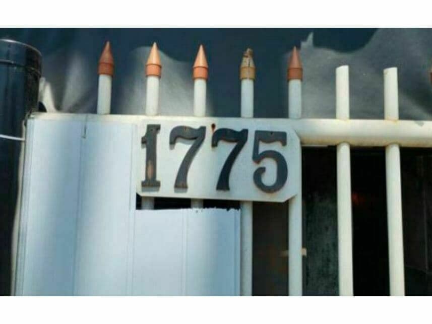 Foto 2 de 3: Casa em leilão em Mongaguá - SP — Casa à venda em leilão