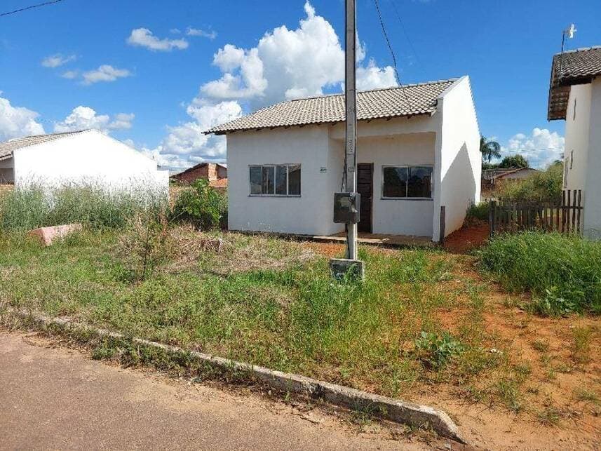 Casa em leilão em Sinop - MT — Casa à venda em leilão