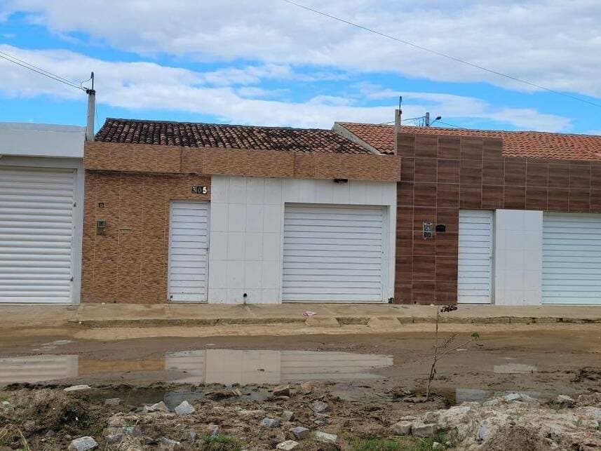 Casa em leilão em Belo Jardim - PE — Casa à venda em leilão