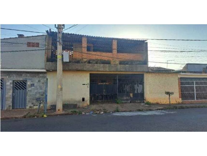 Casa em leilão em Ribeirão Preto - SP — Casa à venda em leilão