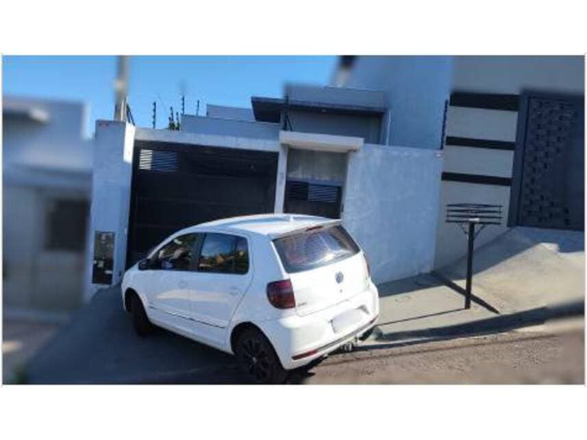 Casa em leilão em Arapongas - PR — Casa à venda em leilão