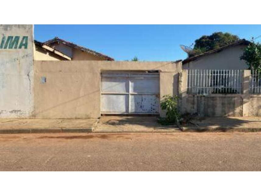 Foto 2 de 15: Casa em leilão em Cáceres - MT — Casa à venda em leilão