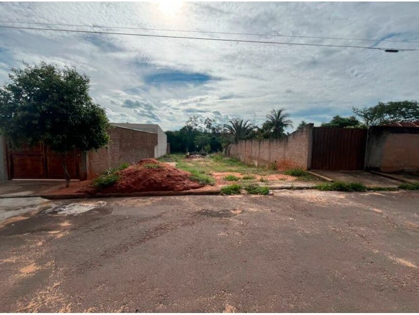 Casa em leilão em Presidente Venceslau - SP — Chácara à venda em leilão