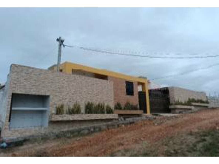 Casa em leilão em Gravatá - PE — Casa à venda em leilão