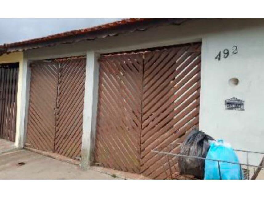 Foto 2 de 3: Casa em leilão em Mongaguá - SP — Casa à venda em leilão