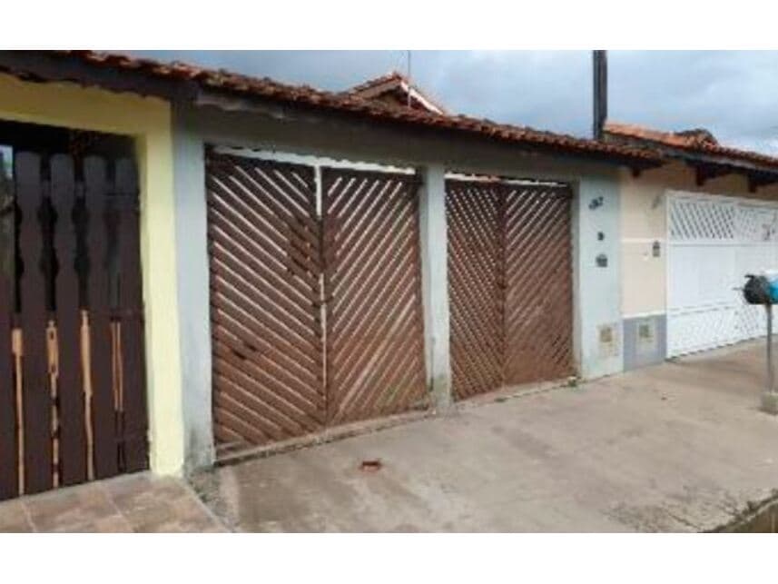Foto 3 de 3: Casa em leilão em Mongaguá - SP — Casa à venda em leilão