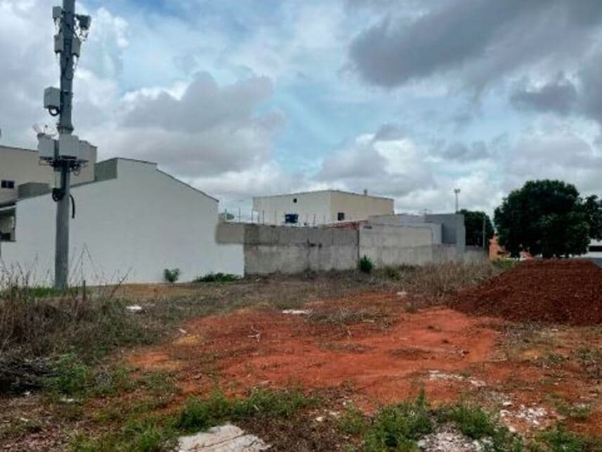 Foto 2 de 10: Casa em leilão em Sinop - MT — Casa à venda em leilão